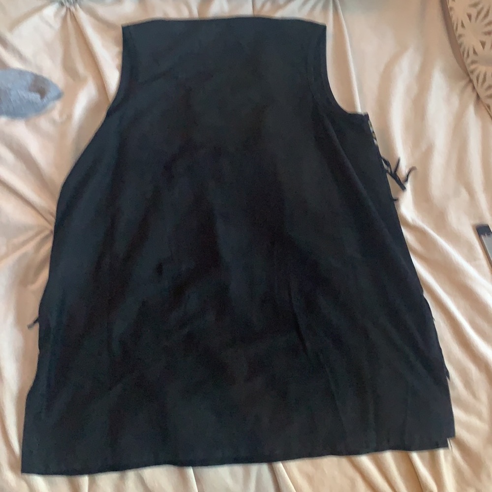 Top - Picture 2 of 2